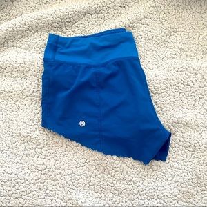 Lululemon size 6 blue scalloped running shorts